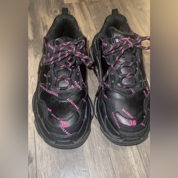 balenciaga sneakers - Picture 1 of 4